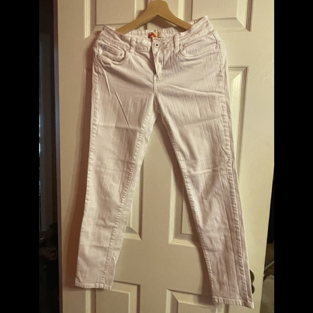 Rue21 white jeans sz 27 skinny